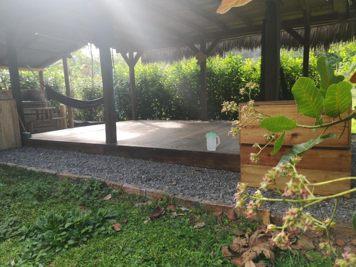 Maracumbo Lodge Mompiche Exterior photo